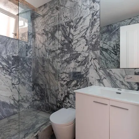 Apartamento 178 Stunning Parliament Views - By Feeling Lisboa