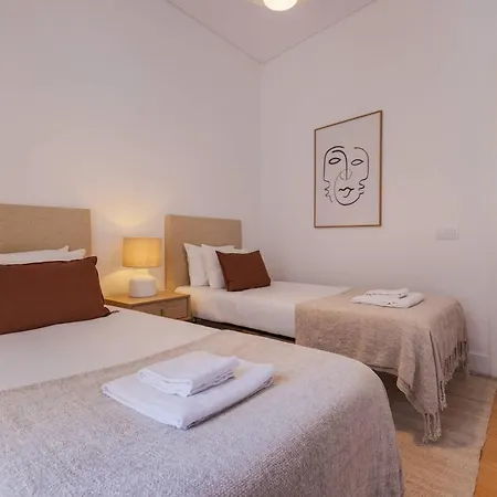 178 Stunning Parliament Views - By Feeling Apartamento *