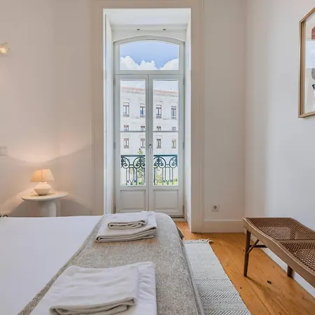 178 Stunning Parliament Views - By Feeling Apartamento *