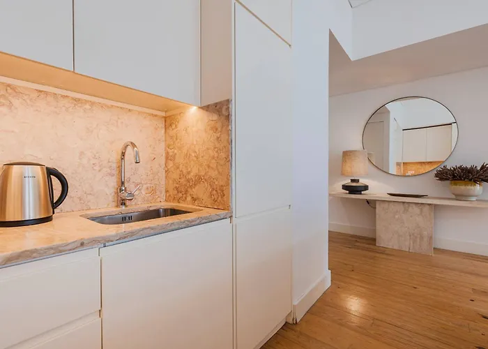 178 Stunning Parliament Views - By Feeling Apartment