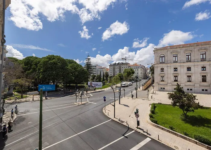 178 Stunning Parliament Views - By Feeling Apartment Lisbon