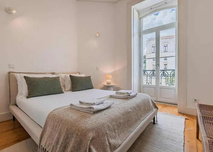 Apartment 178 Stunning Parliament Views - By Feeling *