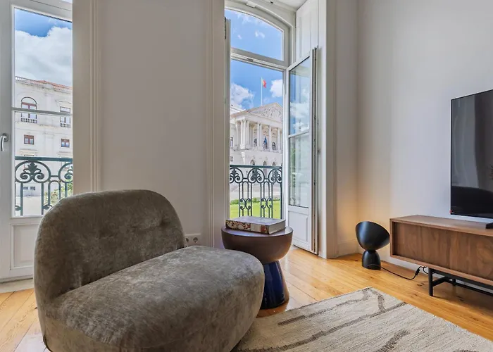 Apartment 178 Stunning Parliament Views - By Feeling *