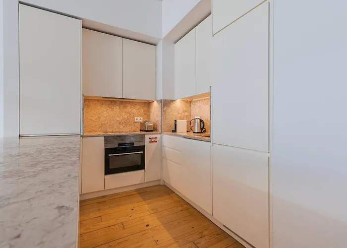 Apartment 178 Stunning Parliament Views - By Feeling